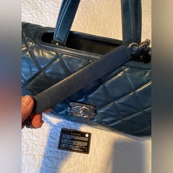 CHANEL Blue Quilted Distressed Convertible Boy Tote - Picture 5 of 16